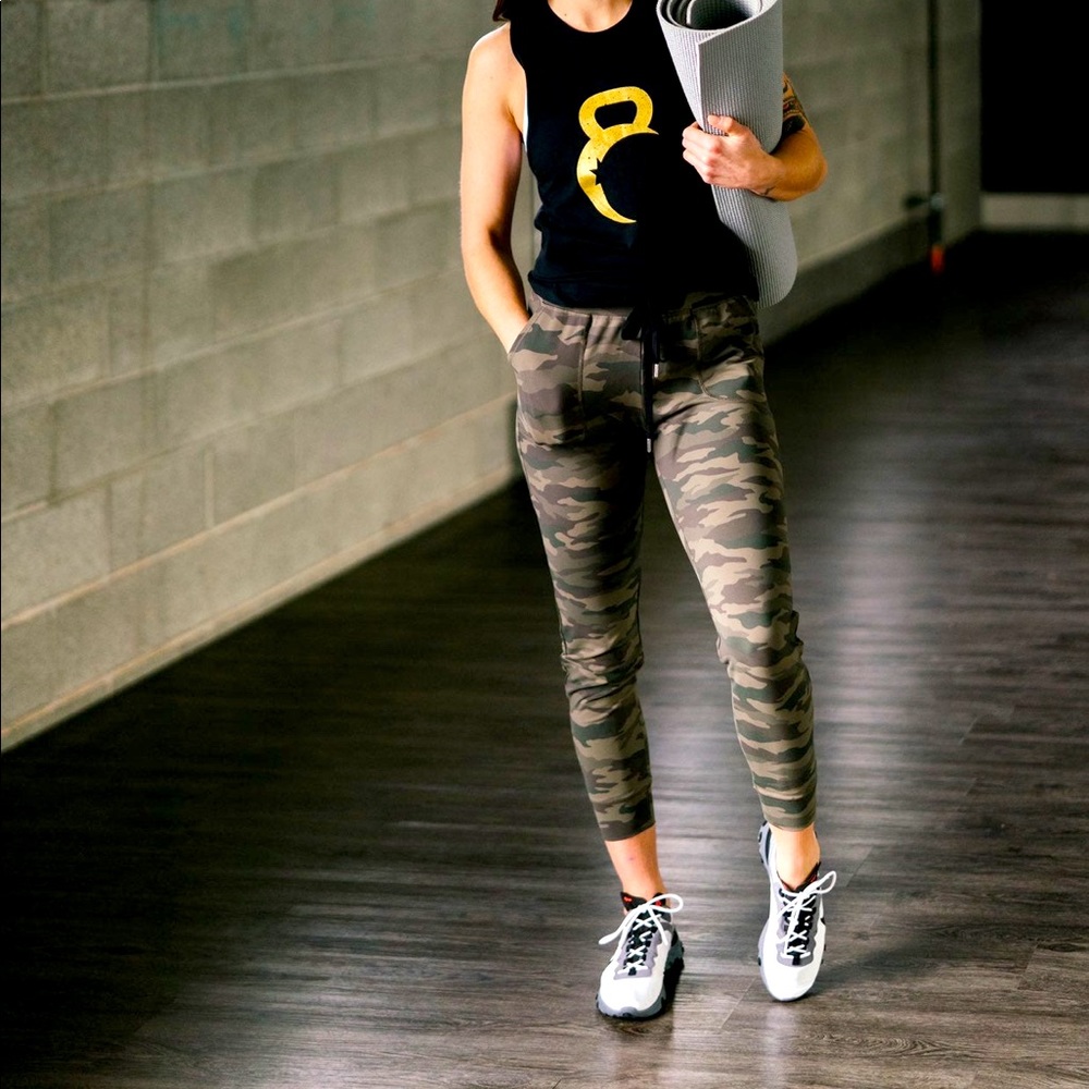 Zyia Camo Unwind Joggers L
